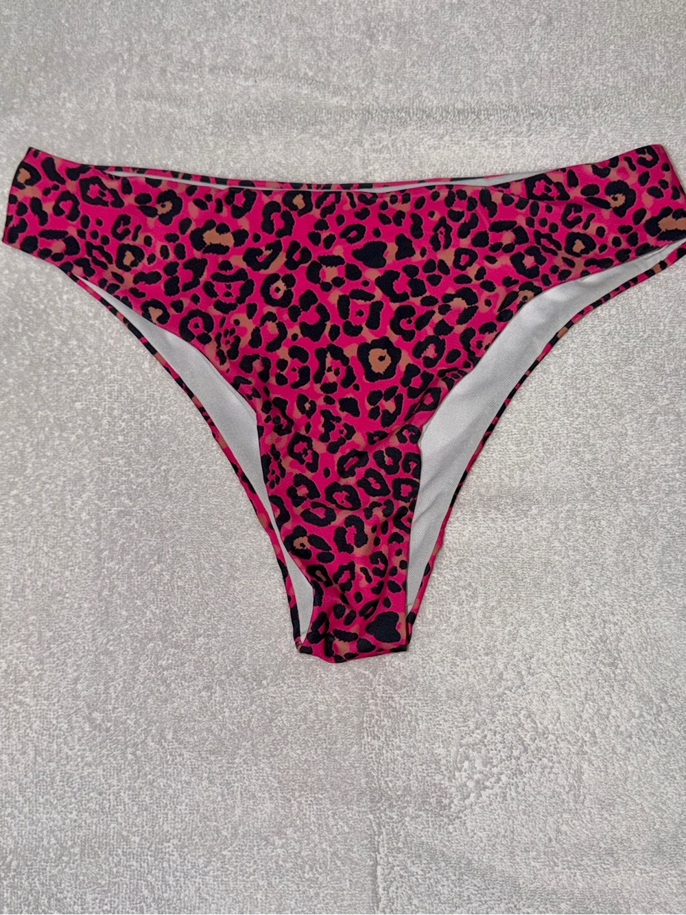 (NWOT) SHEIN Hot Pink & Black Leopard Print Bikini Bottom